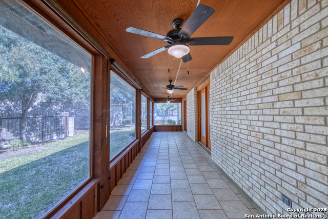 Image 21 of 25 For 165 Cottonwood Pave