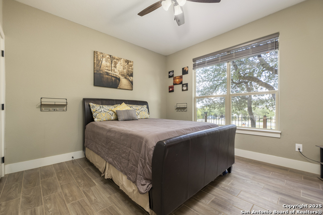 Listing photo id 15 for 1264 Spicewood Rd