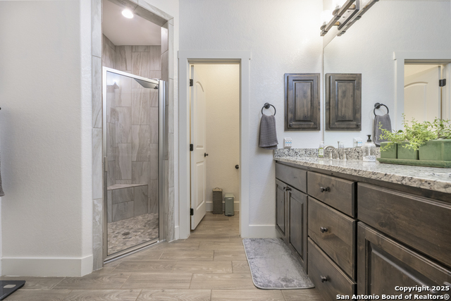 Listing photo id 16 for 1264 Spicewood Rd