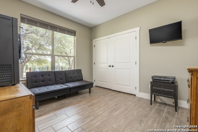 Listing photo id 19 for 1264 Spicewood Rd