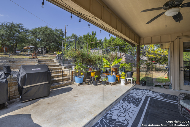 Listing photo id 23 for 1264 Spicewood Rd