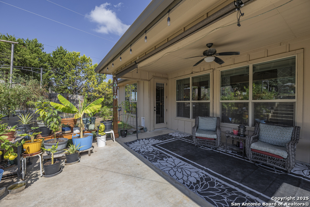 Listing photo id 24 for 1264 Spicewood Rd
