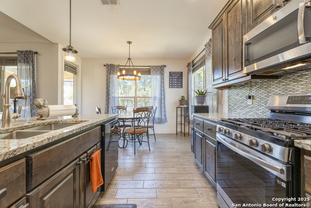 Listing photo id 1 for 1264 Spicewood Rd