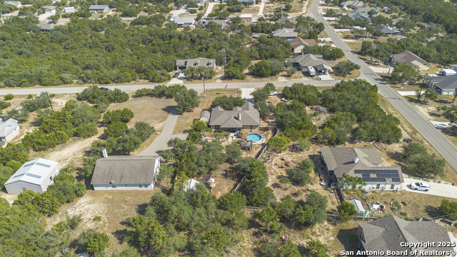 Listing photo id 29 for 1264 Spicewood Rd