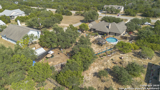 Listing photo id 30 for 1264 Spicewood Rd