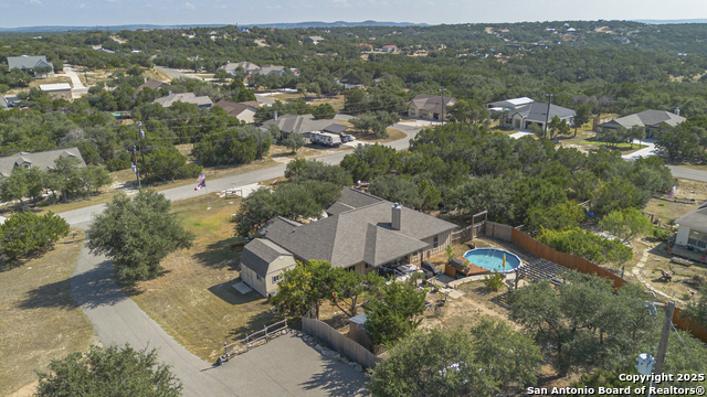 Listing photo id 31 for 1264 Spicewood Rd