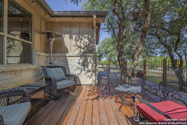 Listing photo id 37 for 1264 Spicewood Rd
