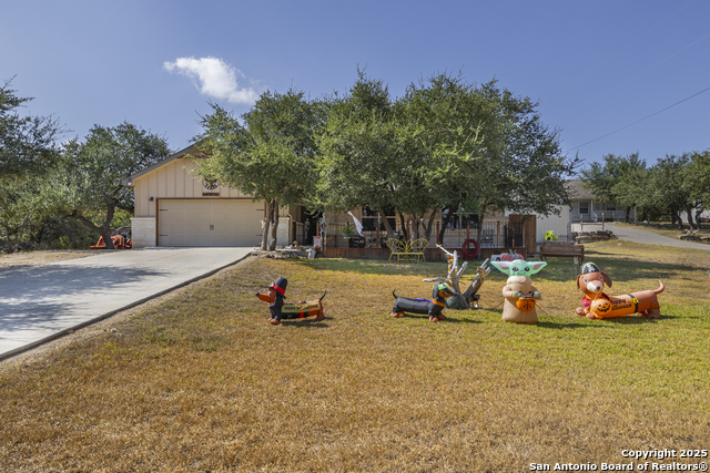 Listing photo id 43 for 1264 Spicewood Rd