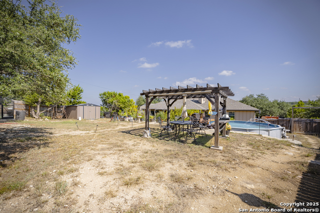 Listing photo id 7 for 1264 Spicewood Rd
