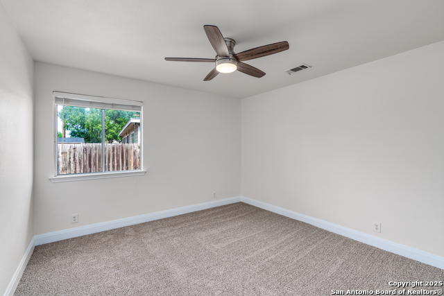 Image 24 of 41 For 4907 Wood Glen