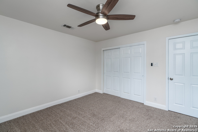 Image 25 of 41 For 4907 Wood Glen