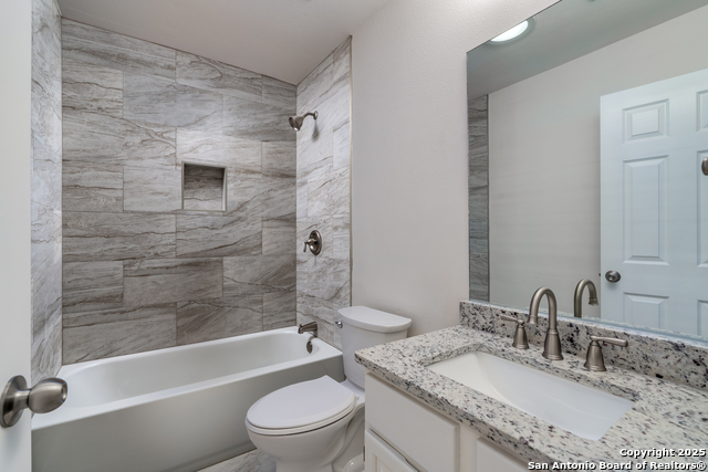 Image 26 of 41 For 4907 Wood Glen