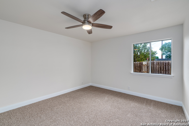 Image 27 of 41 For 4907 Wood Glen