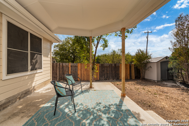 Image 33 of 41 For 4907 Wood Glen