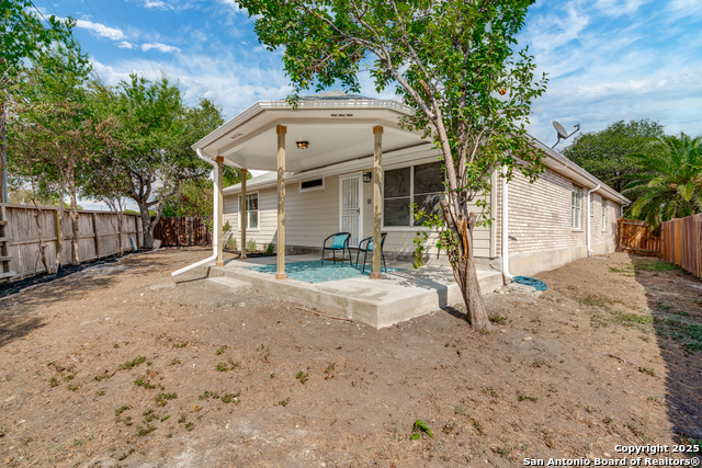 Image 35 of 41 For 4907 Wood Glen