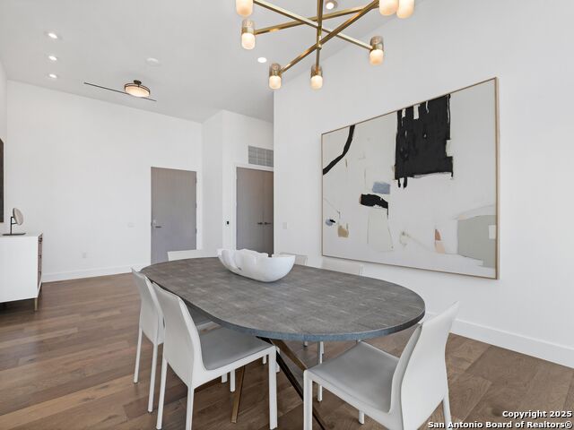 Listing photo id 9 for 123 Lexington Avenue  1806