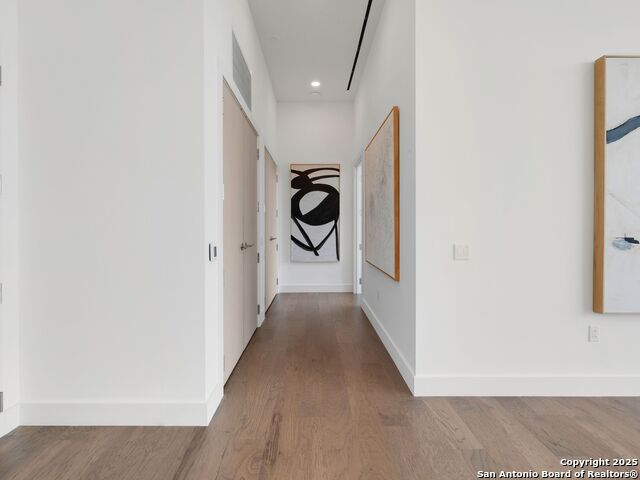 Listing photo id 10 for 123 Lexington Avenue  1806