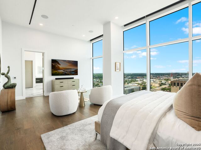 Listing photo id 13 for 123 Lexington Avenue  1806