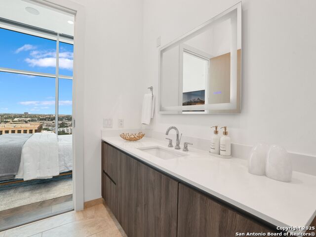 Listing photo id 19 for 123 Lexington Avenue  1806