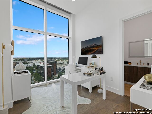 Listing photo id 20 for 123 Lexington Avenue  1806