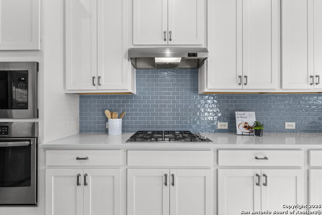 Listing photo id 13 for 11904 Trail Hollow