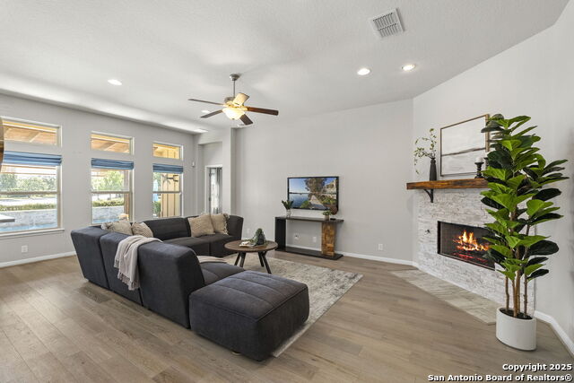 Listing photo id 3 for 11904 Trail Hollow