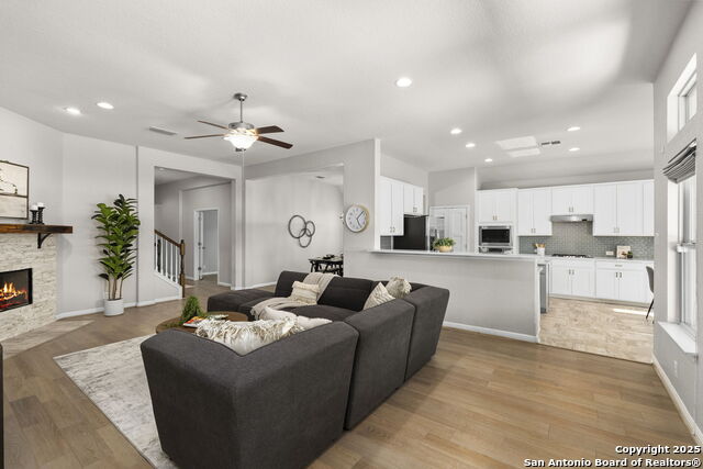 Listing photo id 5 for 11904 Trail Hollow