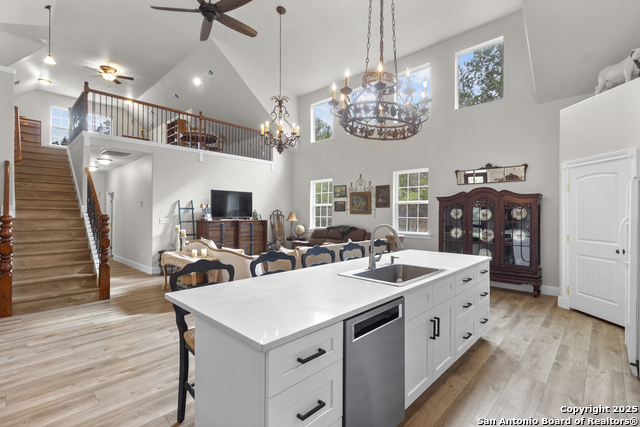 Image 14 of 86 For 792 Alamo Beach Rd