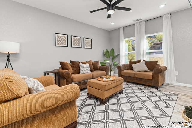 Image 12 of 33 For 246 Wild Oak Dr