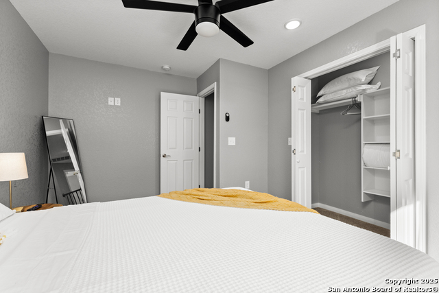 Image 18 of 33 For 246 Wild Oak Dr