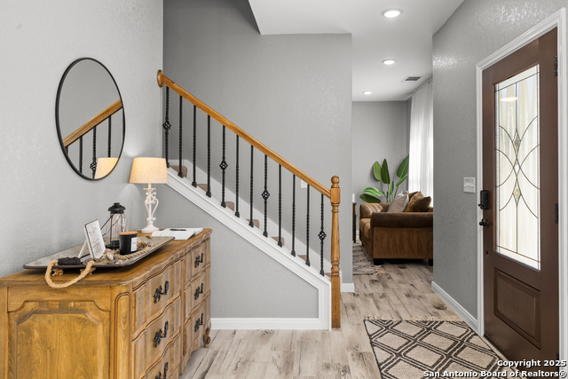 Image 4 of 33 For 246 Wild Oak Dr