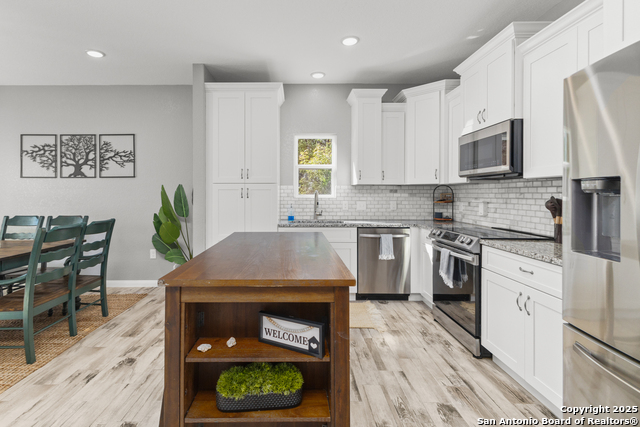 Image 8 of 33 For 246 Wild Oak Dr