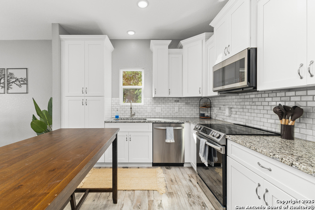 Image 9 of 33 For 246 Wild Oak Dr