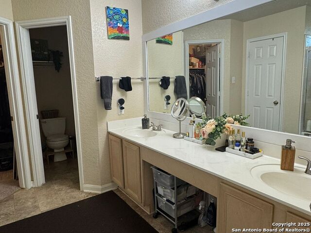 Image 13 of 22 For 830 Mandolin Wind