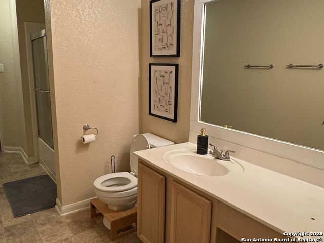 Image 17 of 22 For 830 Mandolin Wind