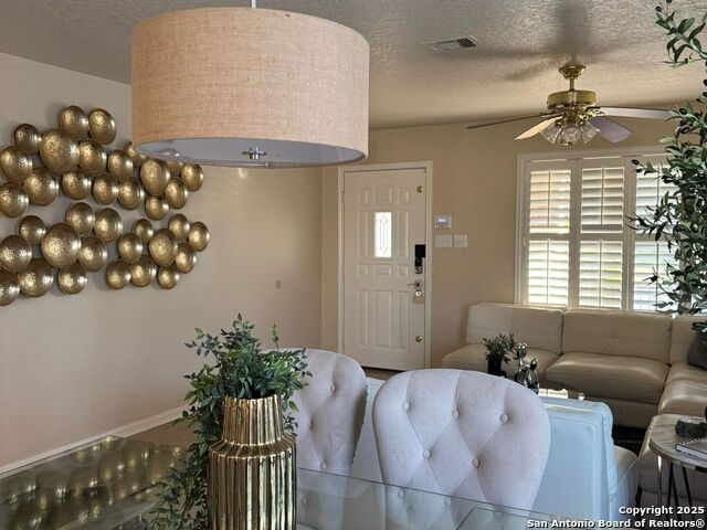 Image 2 of 22 For 830 Mandolin Wind