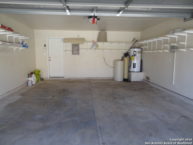 Image 20 of 22 For 830 Mandolin Wind