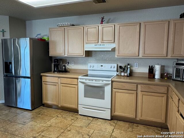 Image 7 of 22 For 830 Mandolin Wind