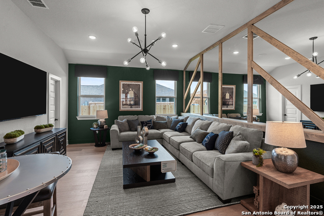 Listing photo id 8 for 217 Spanish Oak