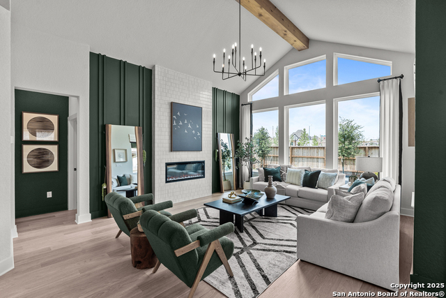 Listing photo id 10 for 217 Spanish Oak