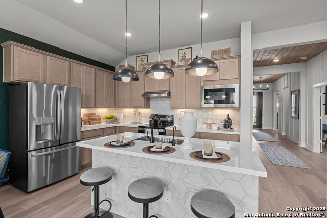 Listing photo id 11 for 217 Spanish Oak