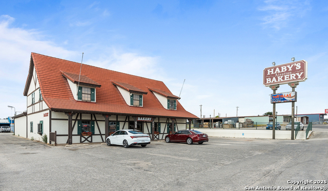 Listing photo id 18 for 217 Spanish Oak