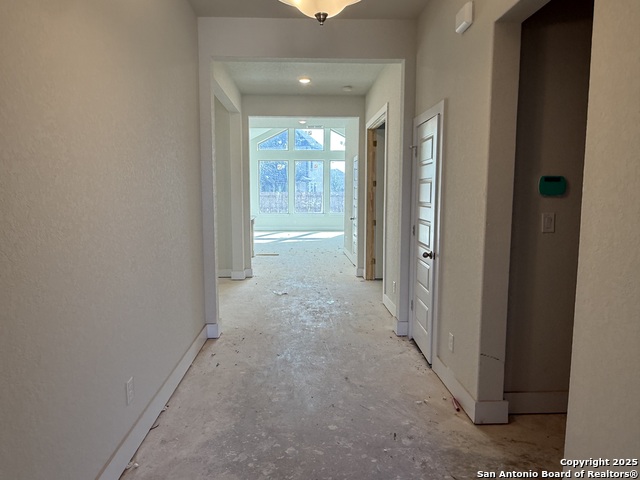 Listing photo id 1 for 217 Spanish Oak