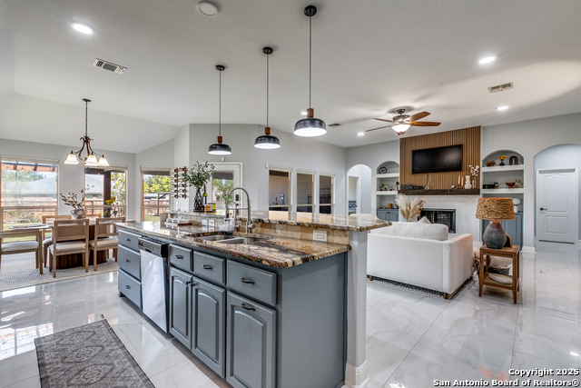 Image 3 of 26 For 2287 Sun Chase