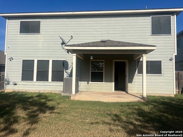 Listing photo id 0 for 225 Michelle Ln