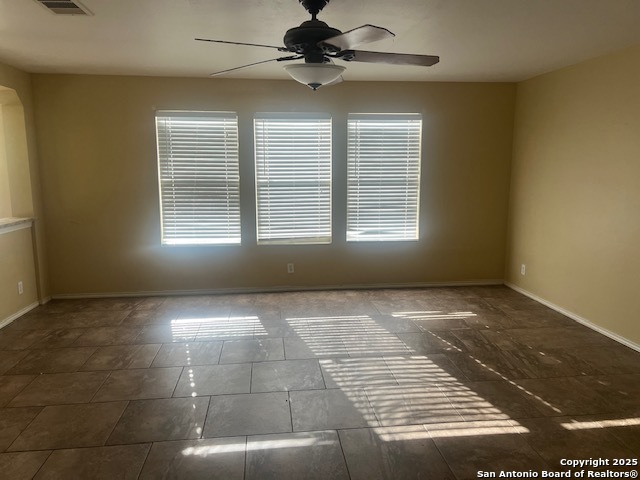 Listing photo id 6 for 225 Michelle Ln