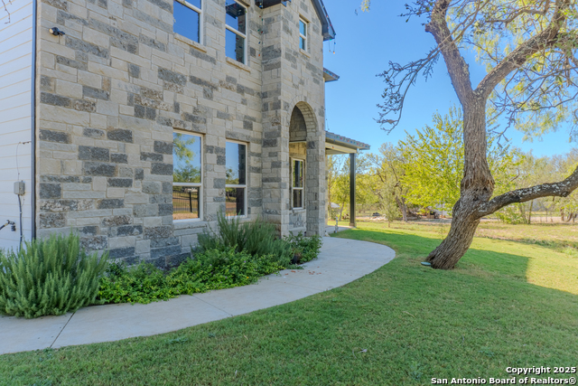 Image 7 of 54 For 19026 County Road 5741