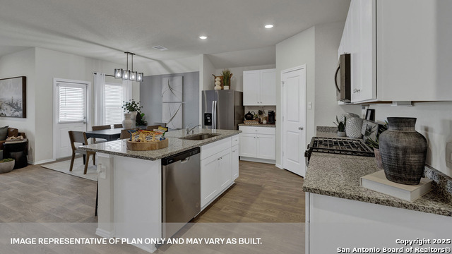 Image 15 of 31 For 1113 Argonne Forest