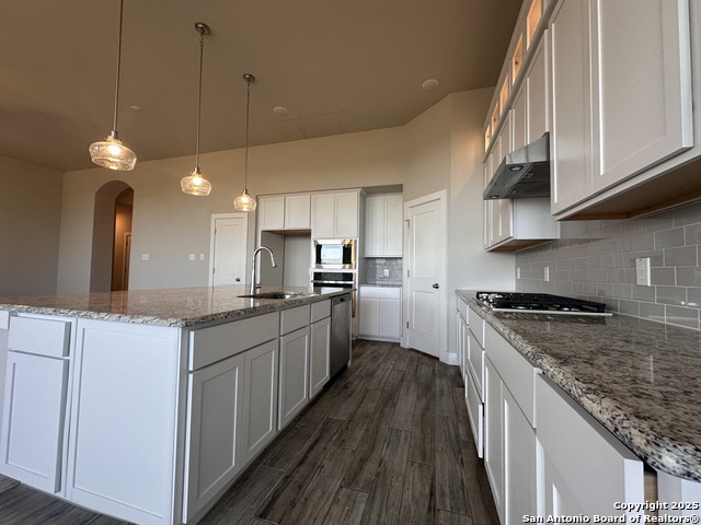 Image 6 of 21 For 1409 Bodiam Park