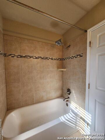 Image 17 of 26 For 21 Moss Rock Dr A